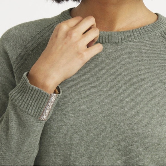 Paka Ultralight Crew Neck Sweater Sz L Lichen Green Pullover - Picture 2 of 11
